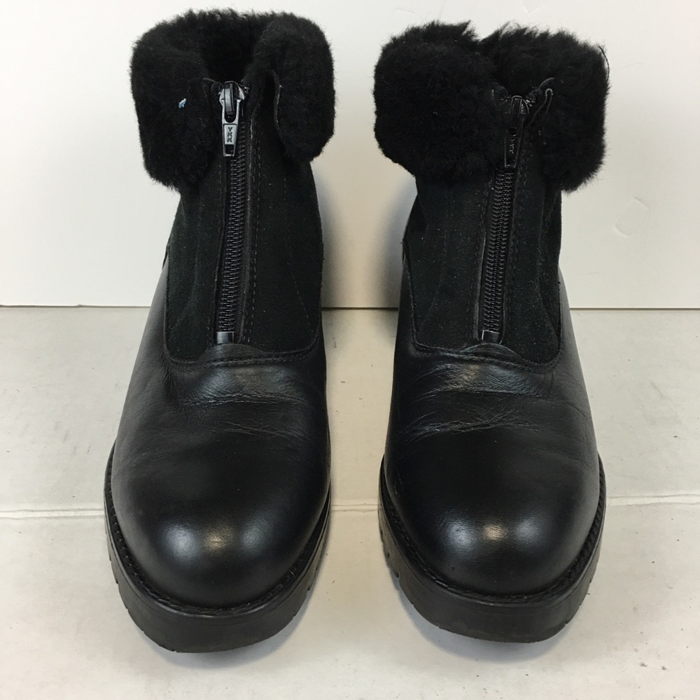 La Canadienne black leather/suede zip up booties